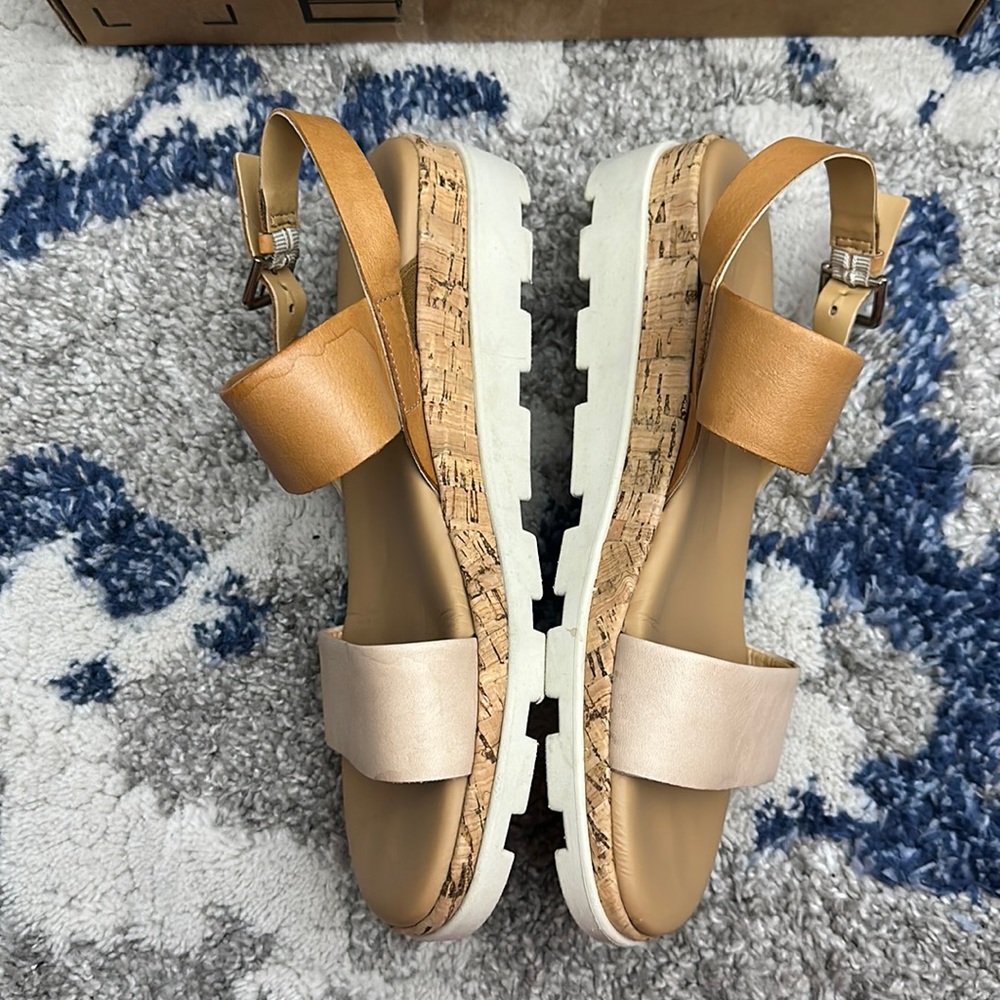 The Flexx Mod Two Tone Women’s Sandals Size 8